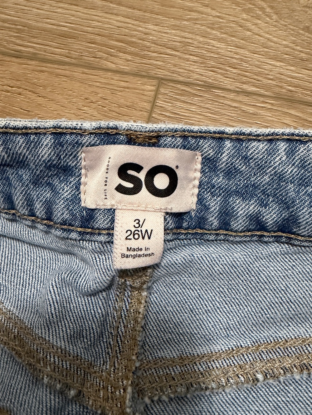 SO Juniors Size 3 or 26 Light Wash Straight Leg Jeans - Light Blue - Picture 2 of 4